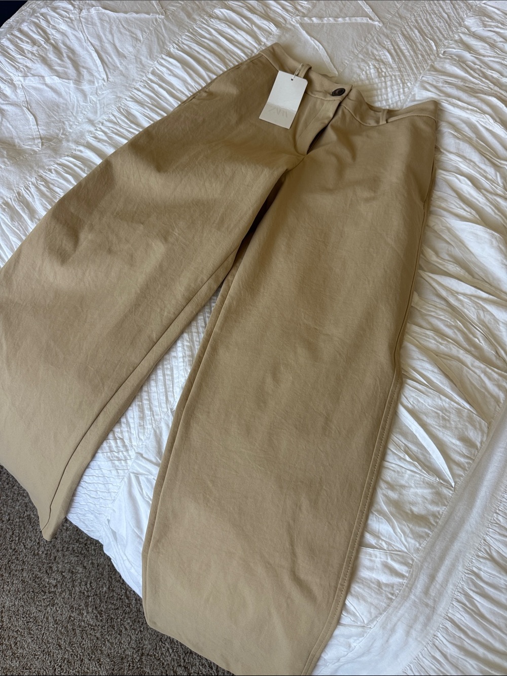 Zara Women's Wide-Leg Chinos in Beige